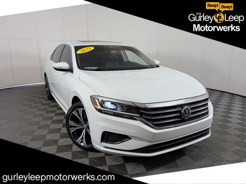 Used 2021 Volkswagen Passat 2.0T SE FWD image 1