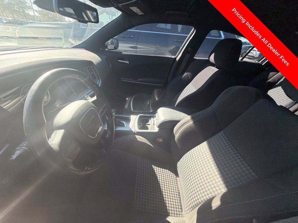 Used 2022 Dodge Charger R/T RWD image 9