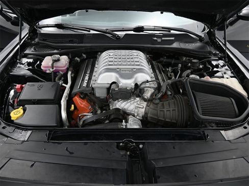 Used 2019 Dodge Challenger SRT Hellcat w/ Widebody Package image 13