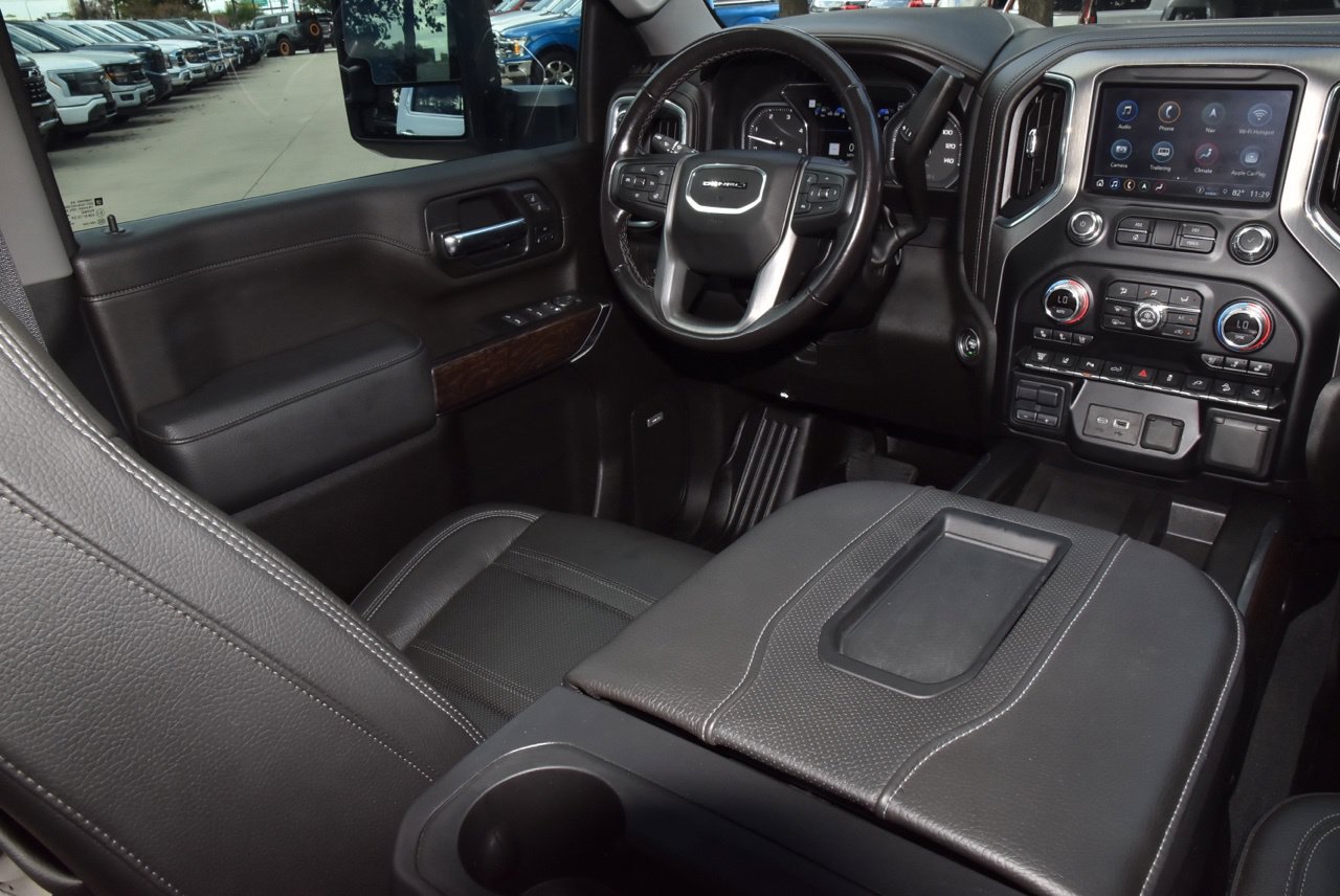 Used 2022 GMC Sierra 3500 Denali w/ Denali Ultimate Package AWD/4WD image 15
