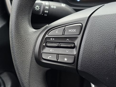 Certified 2023 Hyundai Venue SE image 27