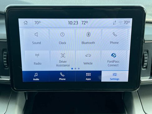 Used 2023 Ford Explorer XLT w/ Equipment Group 202A AWD/4WD image 28