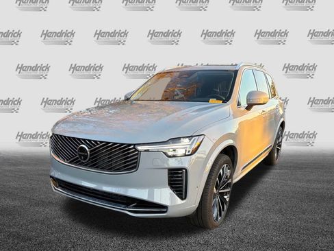 Certified 2025 Volvo XC90 B6 Plus image 6