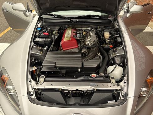 Used 2004 Honda S2000 image 36
