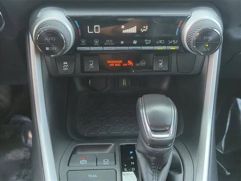 Used 2021 Toyota RAV4 XSE w/ XSE Grade Weather Package AWD/4WD image 20