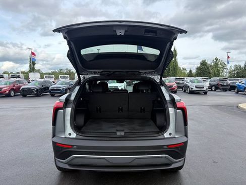 Used 2024 Chevrolet Blazer EV LT AWD/4WD image 16