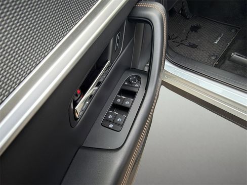 Certified 2024 MAZDA CX-90 3.3 Turbo w/ Premium Package image 5