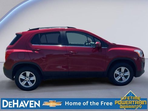 Used 2015 Chevrolet Trax LT w/ LT Sun and Sound Package AWD/4WD image 7