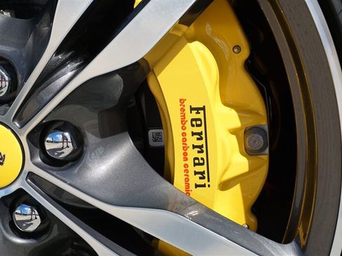 Used 2022 Ferrari Portofino M RWD image 33