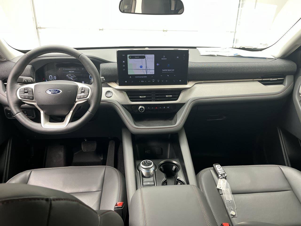 Used 2026 Ford Explorer Active w/ Active Comfort Package AWD/4WD image 4