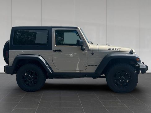 Used 2016 Jeep Wrangler Sport AWD/4WD image 6