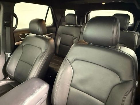Used 2017 Ford Explorer XLT w/ Equipment Group 202A image 33