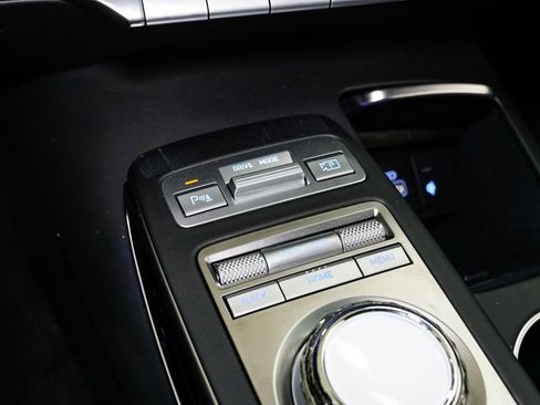 Used 2025 Genesis GV70 3.5T Sport w/ Sport Prestige Package image 24