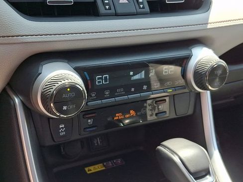 Used 2024 Toyota RAV4 Limited w/ Advanced Technology Package AWD/4WD image 18