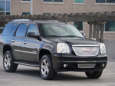 Used 2011 GMC Yukon Denali image 5