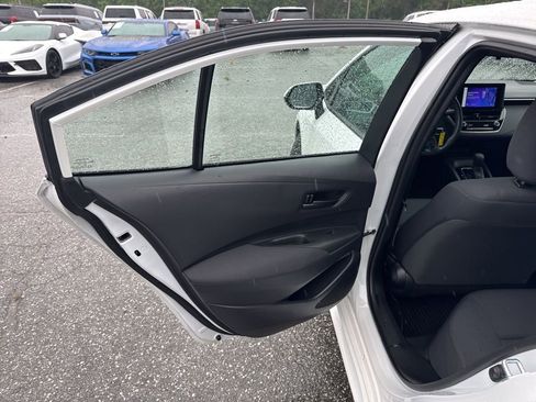 Used 2025 Toyota Corolla LE FWD image 24