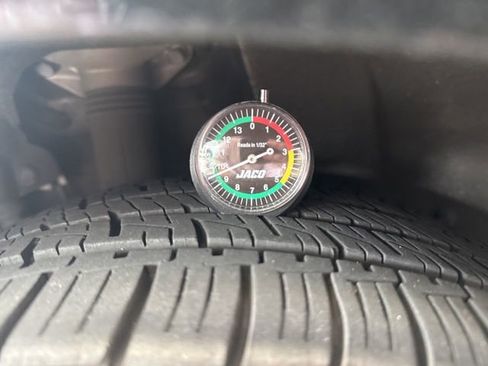 Used 2021 Toyota Camry LE image 9