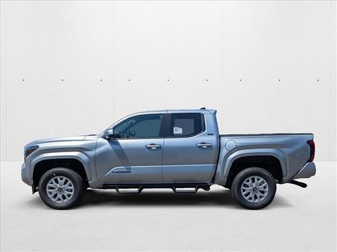 New 2025 Toyota Tacoma SR5 image 5