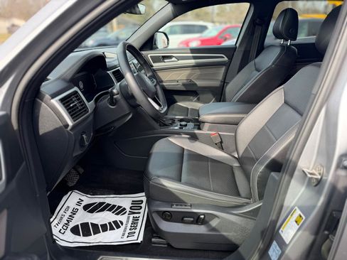 Used 2022 Volkswagen Atlas Cross Sport SEL image 21