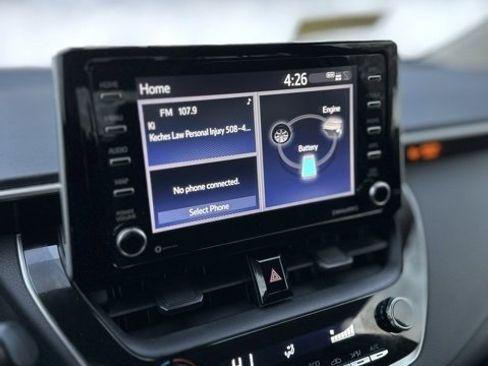 Used 2021 Toyota Corolla LE image 12