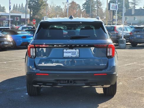 New 2026 Ford Explorer Active image 30