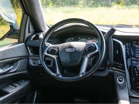 Used 2016 Cadillac Escalade Platinum RWD image 24