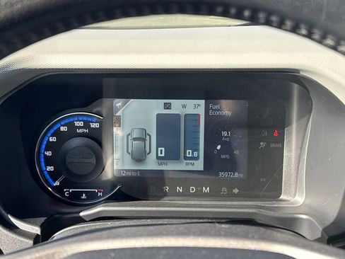 Used 2022 Ford Bronco Badlands w/ Sasquatch Package image 12