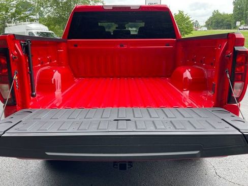 New 2025 GMC Sierra 1500 Elevation image 22