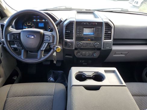 Used 2015 Ford F150 XLT image 10