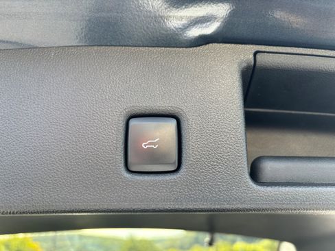 Used 2022 Ford Escape SEL w/ Technology Package image 7