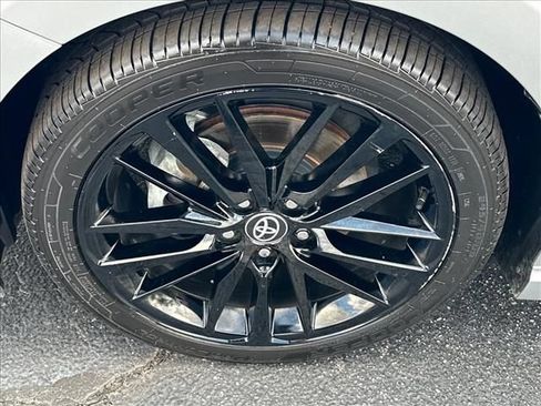 Used 2023 Toyota Camry XSE FWD image 38