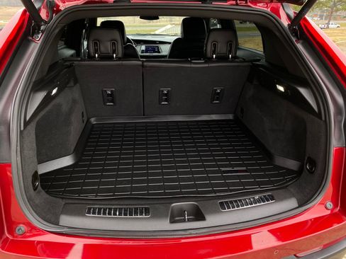 Used 2021 Cadillac XT4 Premium Luxury w/ Cold Weather Package image 31