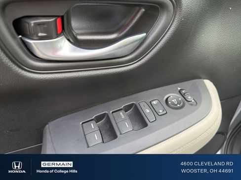 Used 2024 Honda HR-V LX image 15