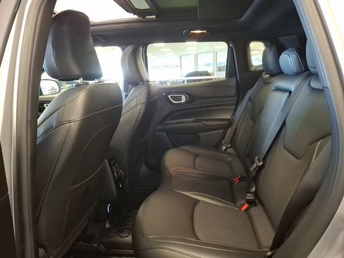 Certified 2023 Jeep Compass Latitude w/ Sun and Sound Group AWD/4WD image 10