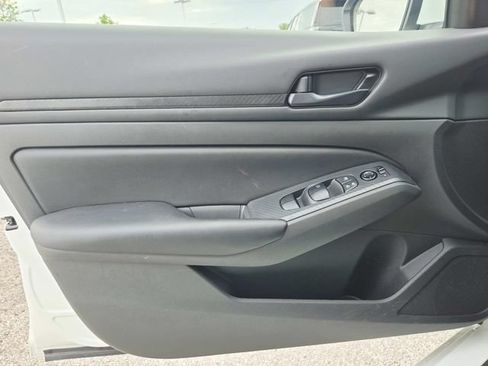 Used 2023 Nissan Altima 2.5 S FWD image 28