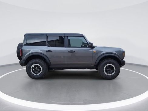 New 2025 Ford Bronco Badlands image 8