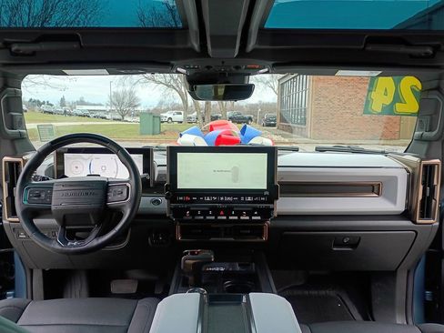 Used 2024 GMC Hummer EV 3X w/ Omega Edition AWD/4WD image 25