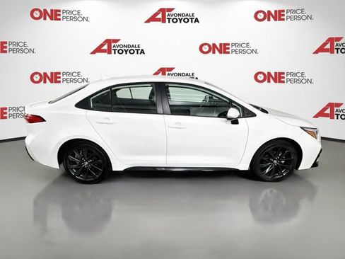 Certified 2025 Toyota Corolla SE FWD image 9