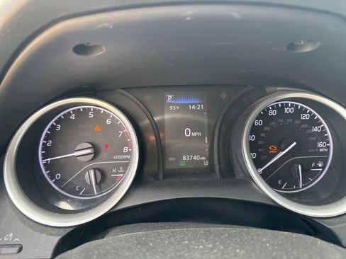 Used 2022 Toyota Camry LE image 2