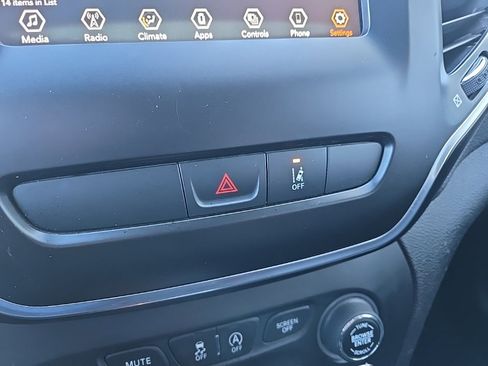 Used 2021 Jeep Cherokee Latitude image 57