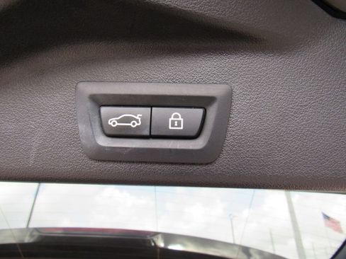 Used 2023 BMW X5 xDrive40i w/ Premium Package AWD/4WD image 18