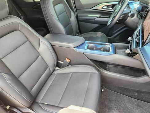 Used 2024 Chevrolet Equinox EV LT FWD image 13