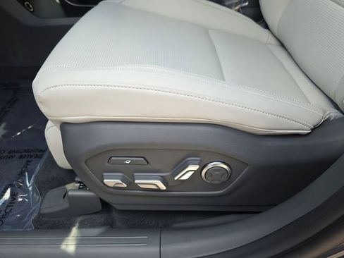 New 2025 Hyundai Santa Fe Calligraphy FWD image 33