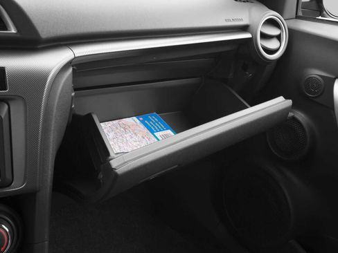 Used 2016 Scion tC image 12