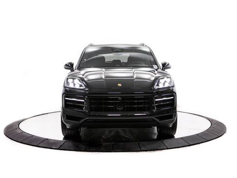 Certified 2026 Porsche Cayenne S AWD/4WD image 10