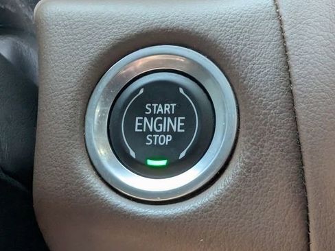 Used 2023 Chevrolet Tahoe High Country AWD/4WD image 19