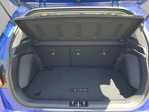 Used 2025 Hyundai Venue Limited FWD image 26