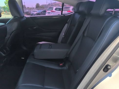 Used 2019 Lexus ES 350 FWD image 7
