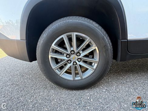 Certified 2023 Chevrolet Traverse LT FWD image 6
