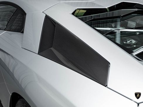 Used 2018 Lamborghini Aventador S image 28